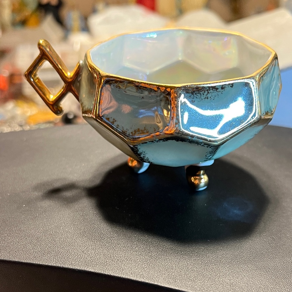 Elegant Gold and Silver Geometric Jewelry Holder - Picture 4 of 7